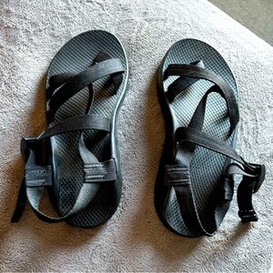 Chaco - Men’s Size 9 - Black - like new.  Never worn, only tried on.